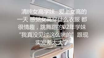 YC商场抄底细长腿尖高跟绝色丽人,性感蜜桃臀把透明内裤夹腚沟里