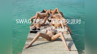 《强烈推荐》母女通吃91乱伦大佬收费私拍?与身材保养不错的丈母娘在客厅婚床各种啪啪口交自拍很有感觉